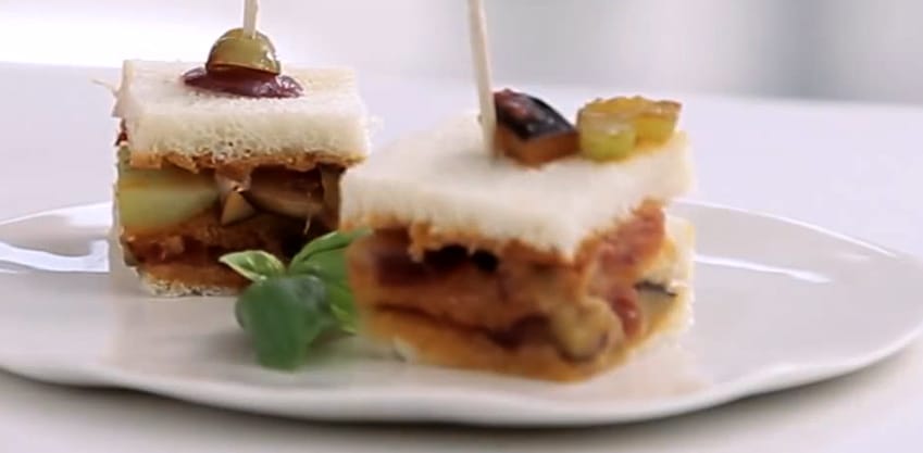 Club Sandwich di Caponata, appetizer da aperitivo italiano