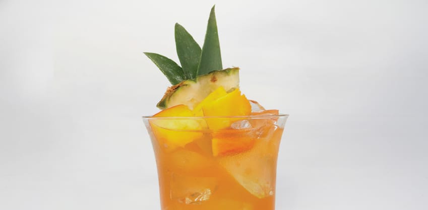 Tropical Bitter, cocktail a base di Sanbittèr Emzioni di Frutta Passion Fruit