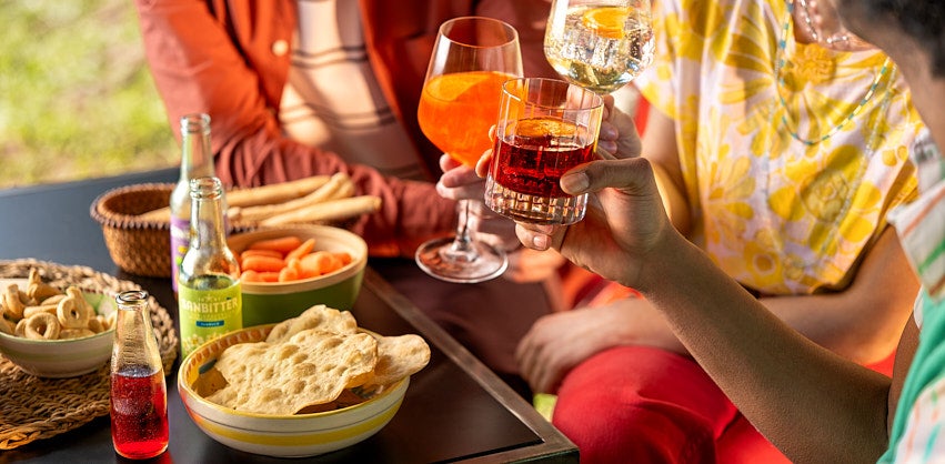 Aperitivo fra amici con Sanbittèr