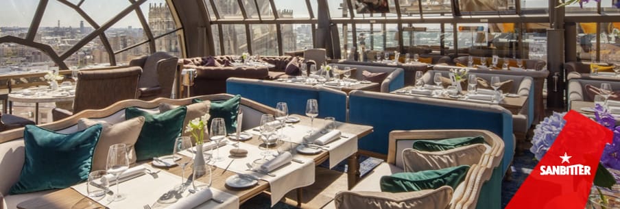 Il White Rabbit a Mosca, un aperitivo da scoprire sopra i tetti della città raccontato da Sanbittèr Il White Rabbit a Mosca, un aperitivo da scoprire sopra i tetti della città raccontato da Sanbittèr