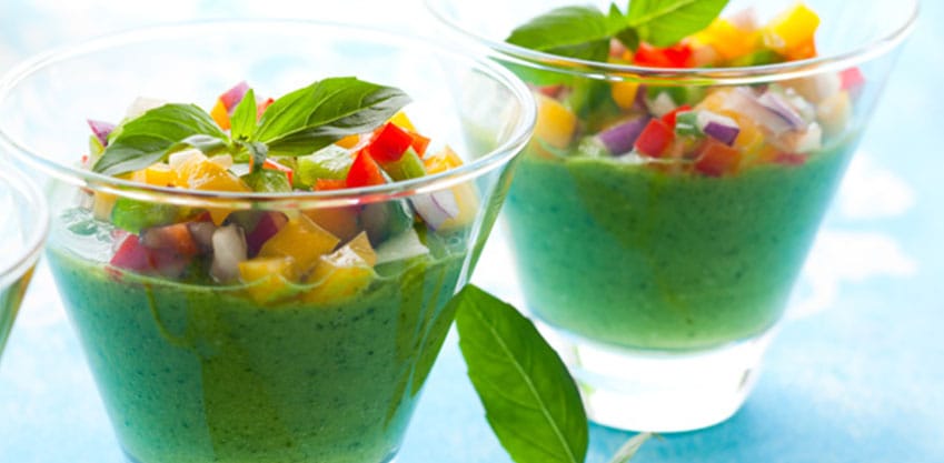 Aperitivo Vegano a base di ingredienti naturali e bio Aperitivo Vegano a base di ingredienti naturali e bio