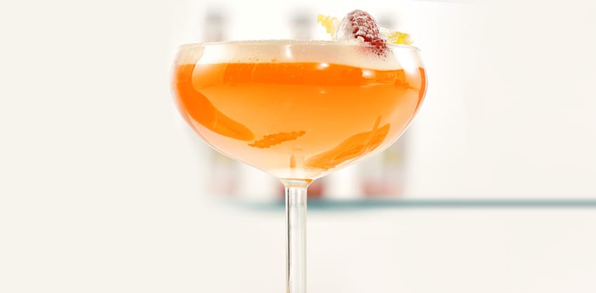 Petit Paradis cocktail con Sanbittèr Emozioni di Frutta Passion Fruit