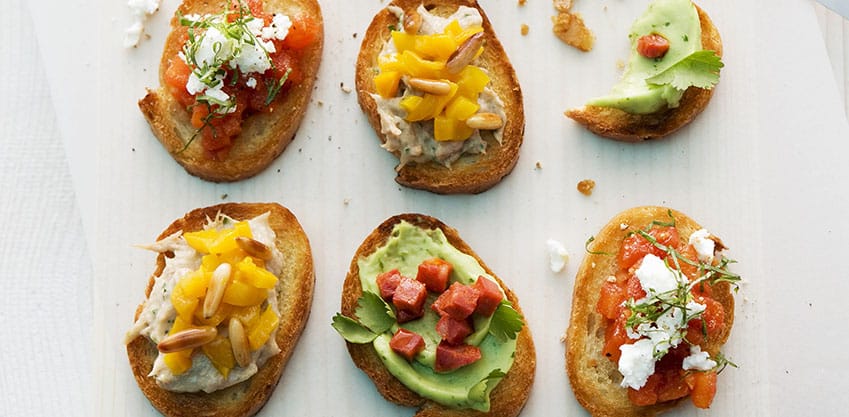 Crostini fantasia da abbinare a Sanbittèr Emozioni Ribes Nero