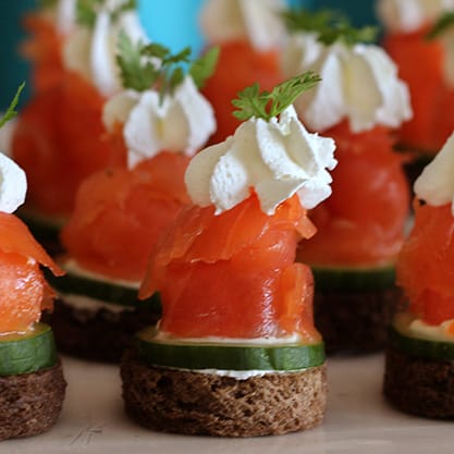 Crostini con philadelphia e salmone