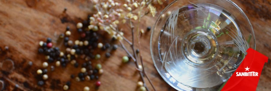 Drink con i fiori: le ricette di Sanbittèr per preparare cocktail con all'interno l'aroma dei fiori Drink con i fiori: le ricette di Sanbittèr per preparare cocktail con all'interno l'aroma dei fiori