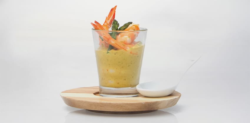 Bicchierini con gamberi in salsa di cocco Bicchierini con gamberi in salsa di cocco