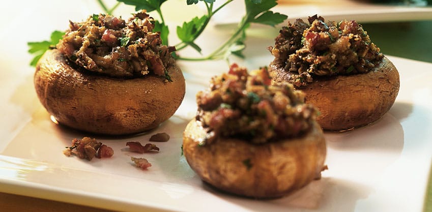 Funghi ripieni per l’aperitivo vegano