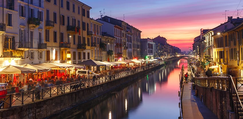 Fuorisalone: prendere un aperitivo sui navigli Fuorisalone: prendere un aperitivo sui navigli