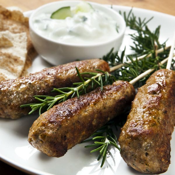 Köfte, polpette di cui esistono più di trecento varianti, immancabili per un aperitivo turco tradizionale