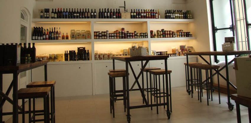 Location per l'aperitivo a Lecce: Mamma Elvira Enoteca