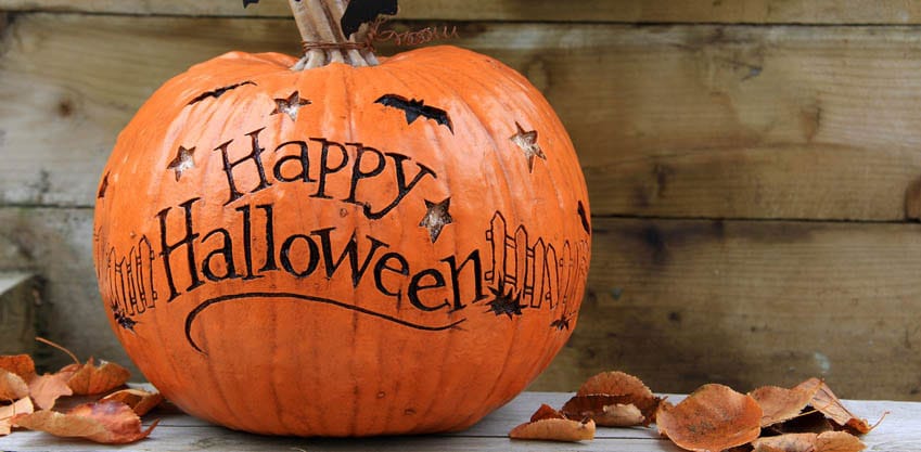 Speciale Halloween di Sanbittèr per aperitivi con decorazioni originali Speciale Halloween di Sanbittèr per aperitivi con decorazioni originali