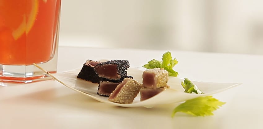 Stuzzichini per l’aperitivo: bocconcini di tonno con Sanbittèr Dry