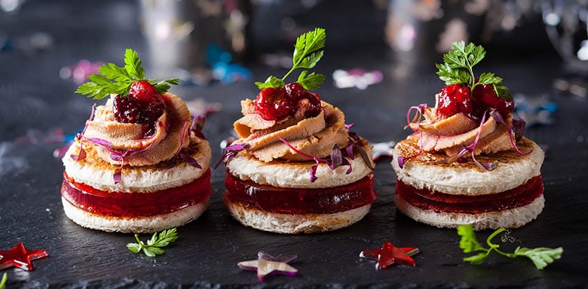 Stuzzichini per l'aperitivo: finger food vegani e Sanbittèr Rosso